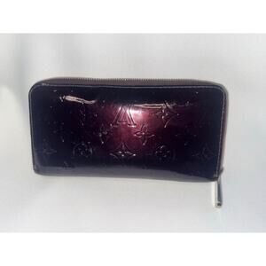 Louis Vuitton Amarante Monogram Vernis Zippy Wallet in Wine